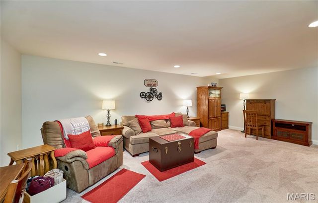 935 Ridgepointe Place Circle, Lake St Louis, MO 63367