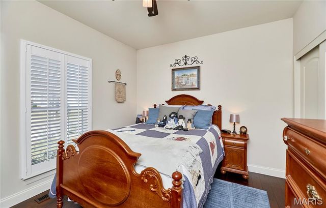 935 Ridgepointe Place Circle, Lake St Louis, MO 63367