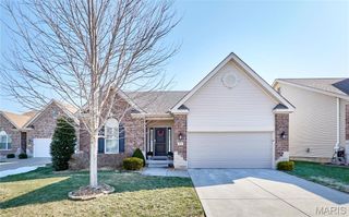 935 Ridgepointe Place Circle, Lake St Louis, MO 63367