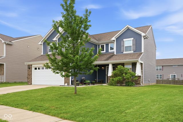 832 Snowberry Run, Greenwood, IN 46143