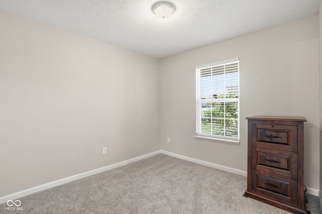 832 Snowberry Run, Greenwood, IN 46143