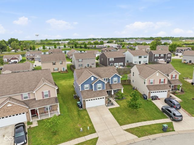 832 Snowberry Run, Greenwood, IN 46143