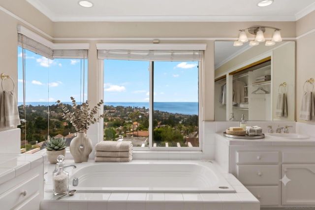 2097 Caminito Capa, La Jolla, CA 92037