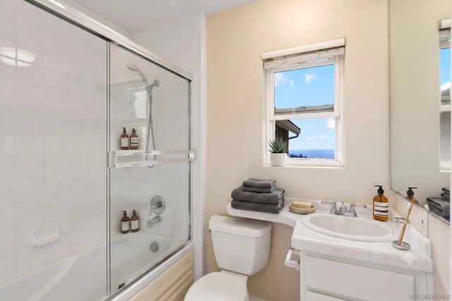 2097 Caminito Capa, La Jolla, CA 92037