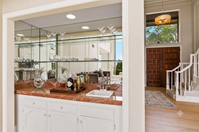 2097 Caminito Capa, La Jolla, CA 92037
