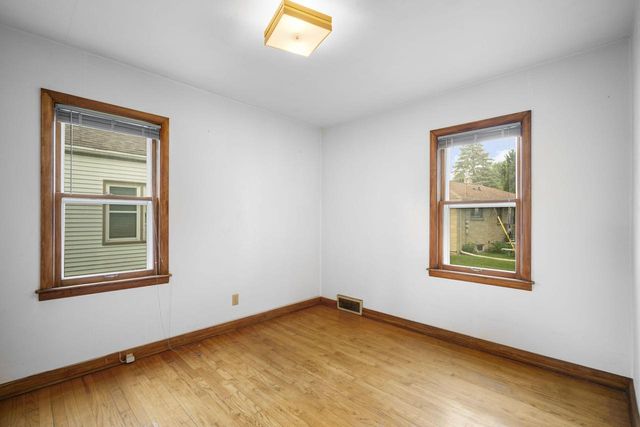236 State Highway 33, West Bend, WI 53095