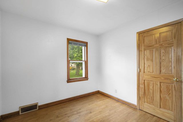 236 State Highway 33, West Bend, WI 53095
