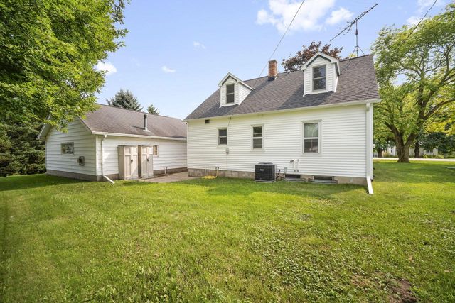 236 State Highway 33, West Bend, WI 53095