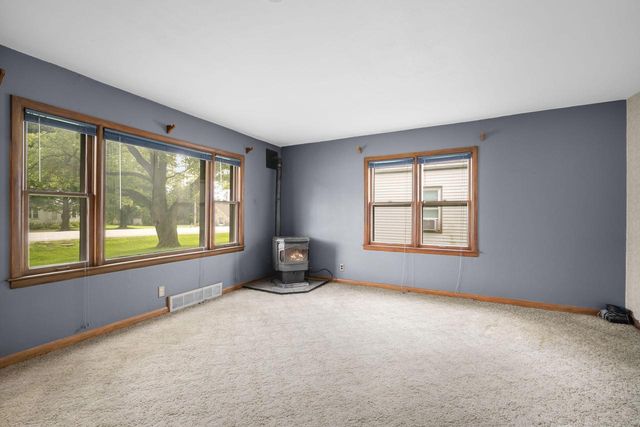 236 State Highway 33, West Bend, WI 53095