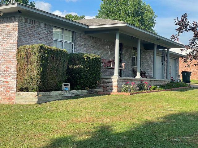 1218 Laura, Berryville, AR 72616