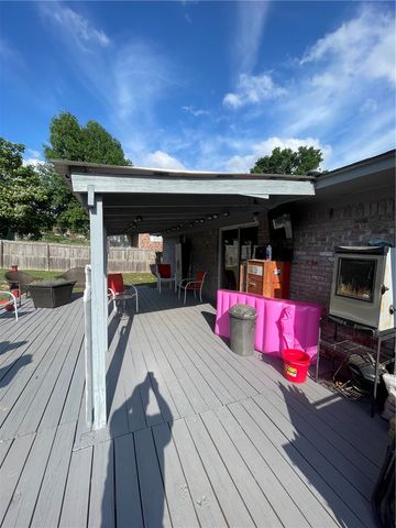 1218 Laura, Berryville, AR 72616
