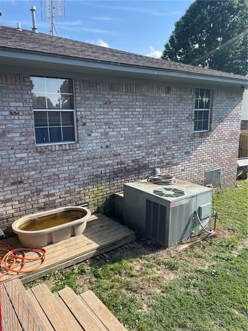 1218 Laura, Berryville, AR 72616