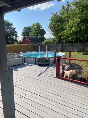 1218 Laura, Berryville, AR 72616