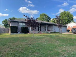 1218 Laura, Berryville, AR 72616