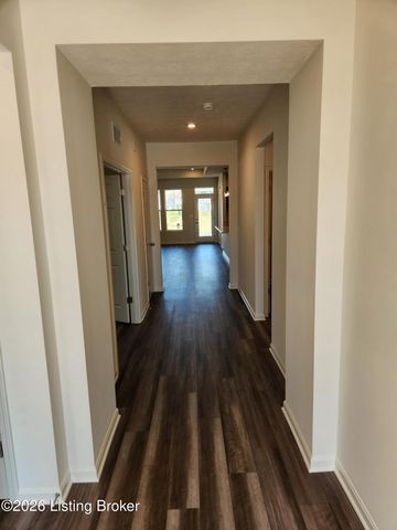 171 Dayflower Ct, Shepherdsville, KY 40165