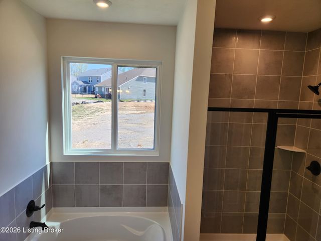 171 Dayflower Ct, Shepherdsville, KY 40165