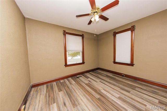 111 W Madison Avenue, Owensville, MO 65066