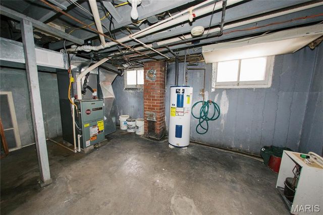 111 W Madison Avenue, Owensville, MO 65066