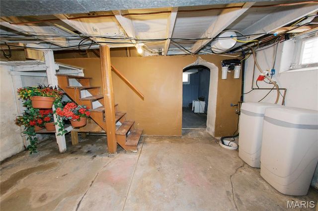 111 W Madison Avenue, Owensville, MO 65066