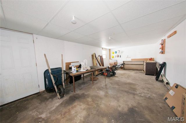 111 W Madison Avenue, Owensville, MO 65066