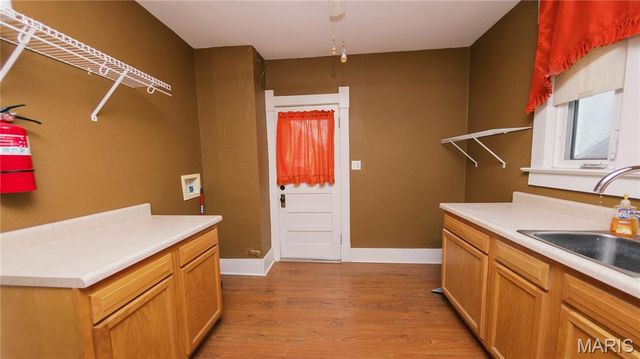 111 W Madison Avenue, Owensville, MO 65066