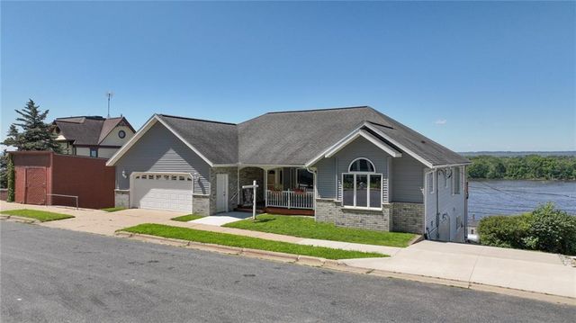 106 S 2nd Street, Alma, WI 54610