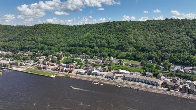 106 S 2nd Street, Alma, WI 54610