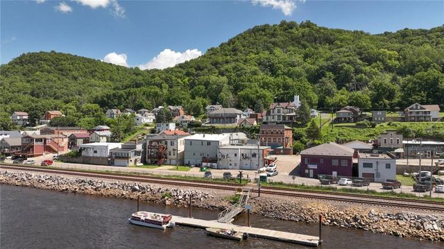 106 S 2nd Street, Alma, WI 54610