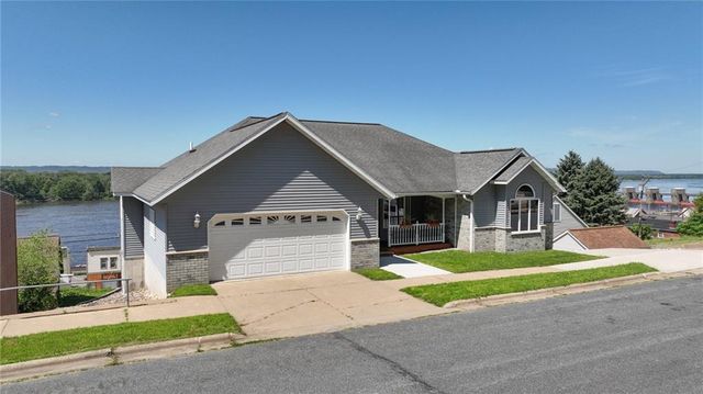 106 S 2nd Street, Alma, WI 54610