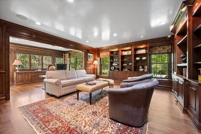 30 Bridlewood Road, Northbrook, IL 60062