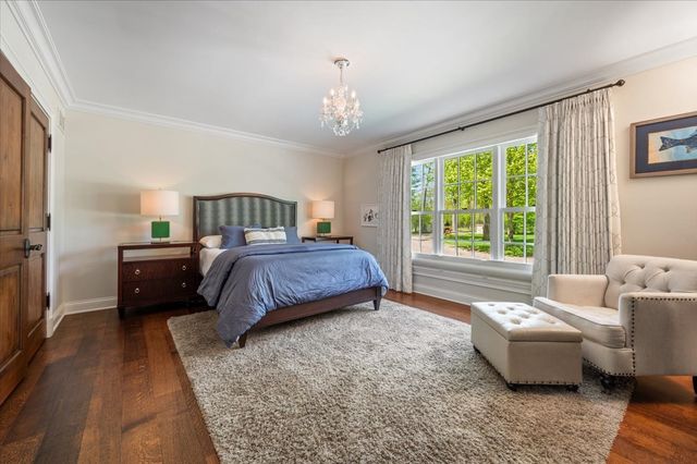 30 Bridlewood Road, Northbrook, IL 60062