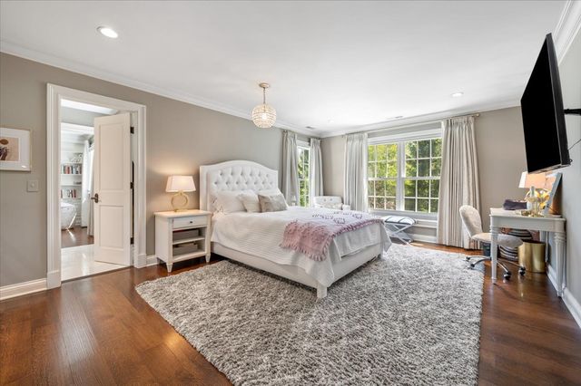 30 Bridlewood Road, Northbrook, IL 60062
