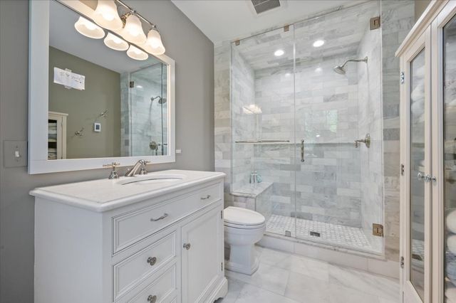 30 Bridlewood Road, Northbrook, IL 60062