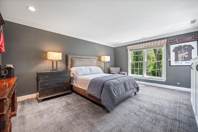 30 Bridlewood Road, Northbrook, IL 60062
