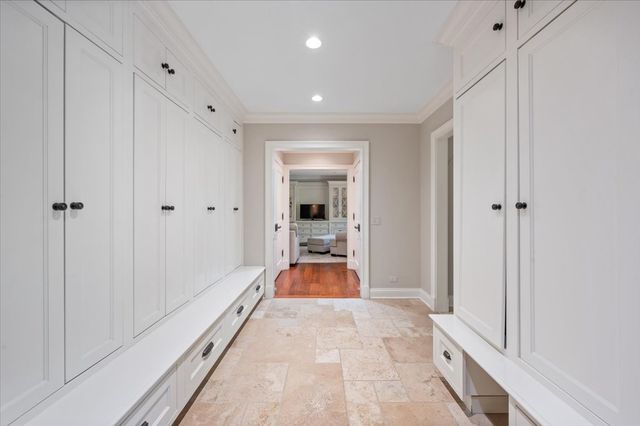30 Bridlewood Road, Northbrook, IL 60062