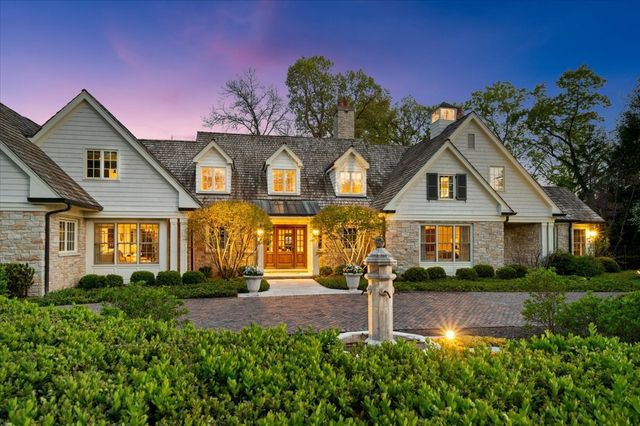 30 Bridlewood Road, Northbrook, IL 60062