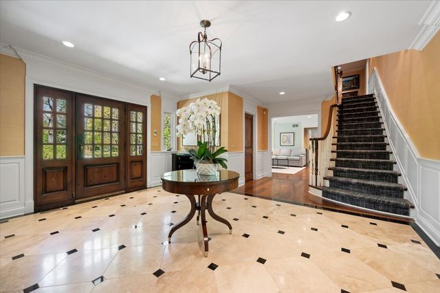 30 Bridlewood Road, Northbrook, IL 60062