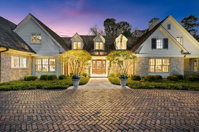 30 Bridlewood Road, Northbrook, IL 60062