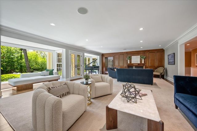 30 Bridlewood Road, Northbrook, IL 60062