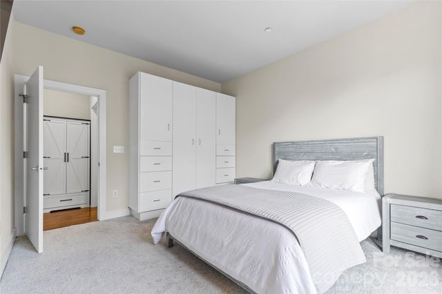 300 Magnolia Avenue 202, Charlotte, NC 28203