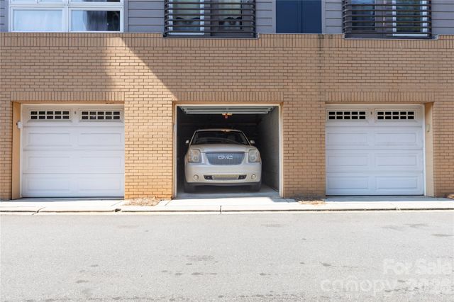 300 Magnolia Avenue 202, Charlotte, NC 28203