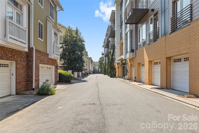 300 Magnolia Avenue 202, Charlotte, NC 28203