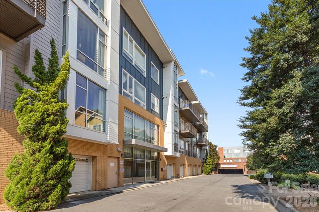 300 Magnolia Avenue 202, Charlotte, NC 28203