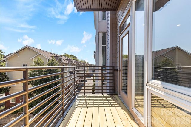 300 Magnolia Avenue 202, Charlotte, NC 28203