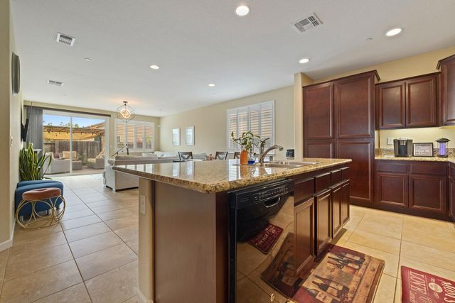 10423 Ian Ct, Stockton, CA 95209