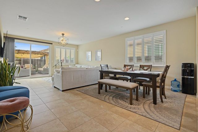 10423 Ian Ct, Stockton, CA 95209