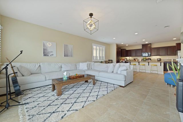 10423 Ian Ct, Stockton, CA 95209