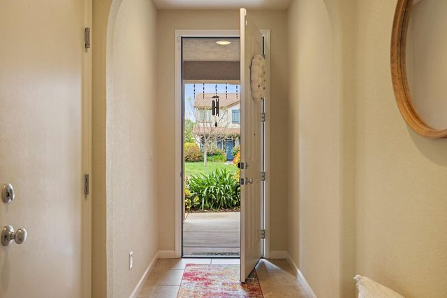 10423 Ian Ct, Stockton, CA 95209