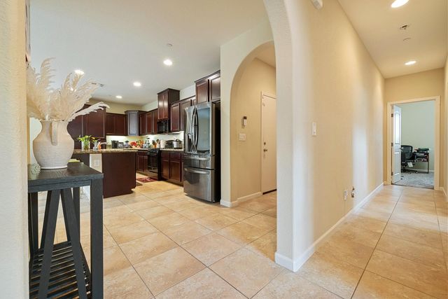 10423 Ian Ct, Stockton, CA 95209