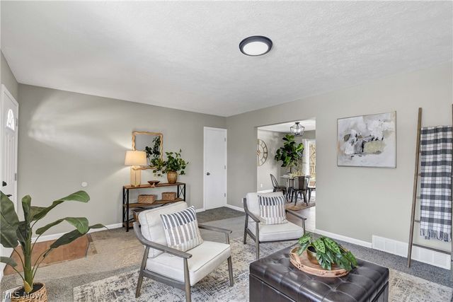 6672 Cleveland Road, Ravenna, OH 44266